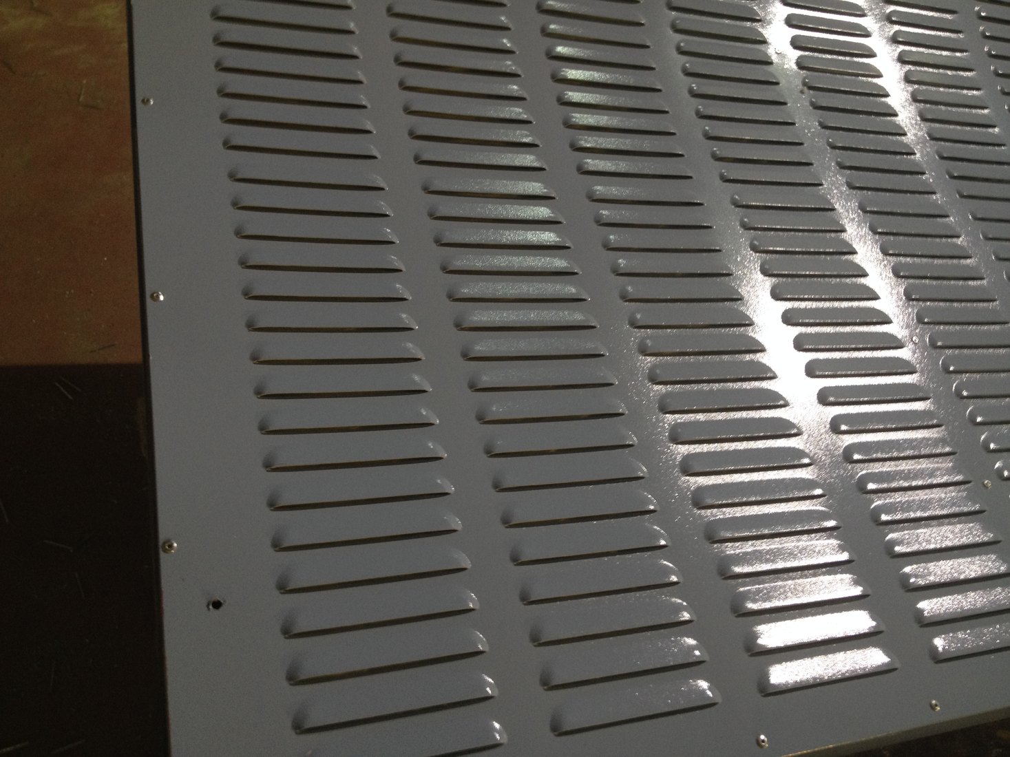 Bề mặt panel tiêu âm kim loại dùng cho tường chống ồn cao tốc