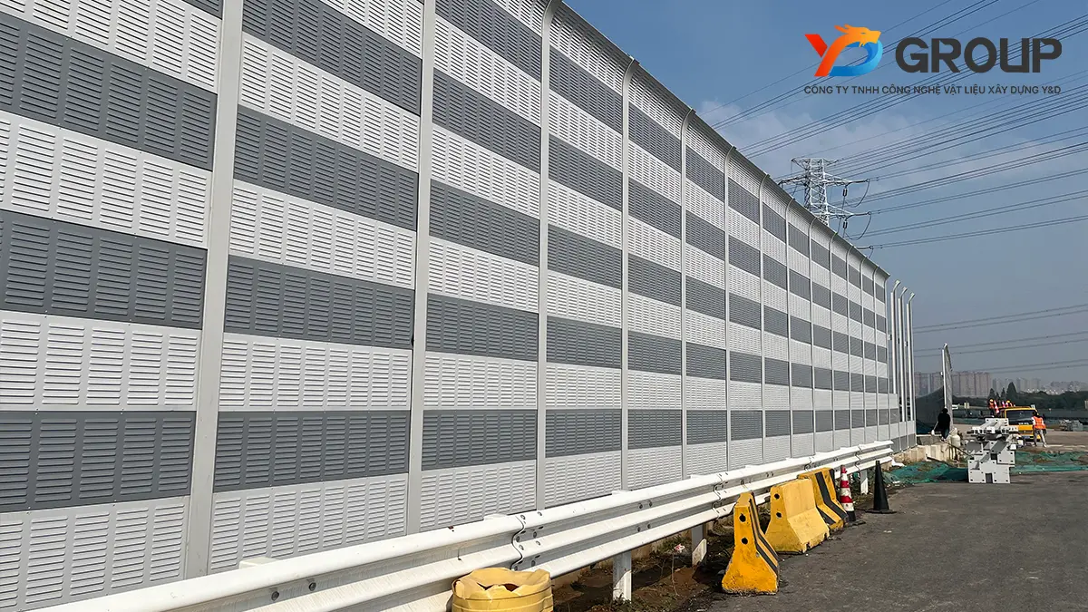 Cấu tạo tường chống ồn gồm panel trụ thép và khung liên kết