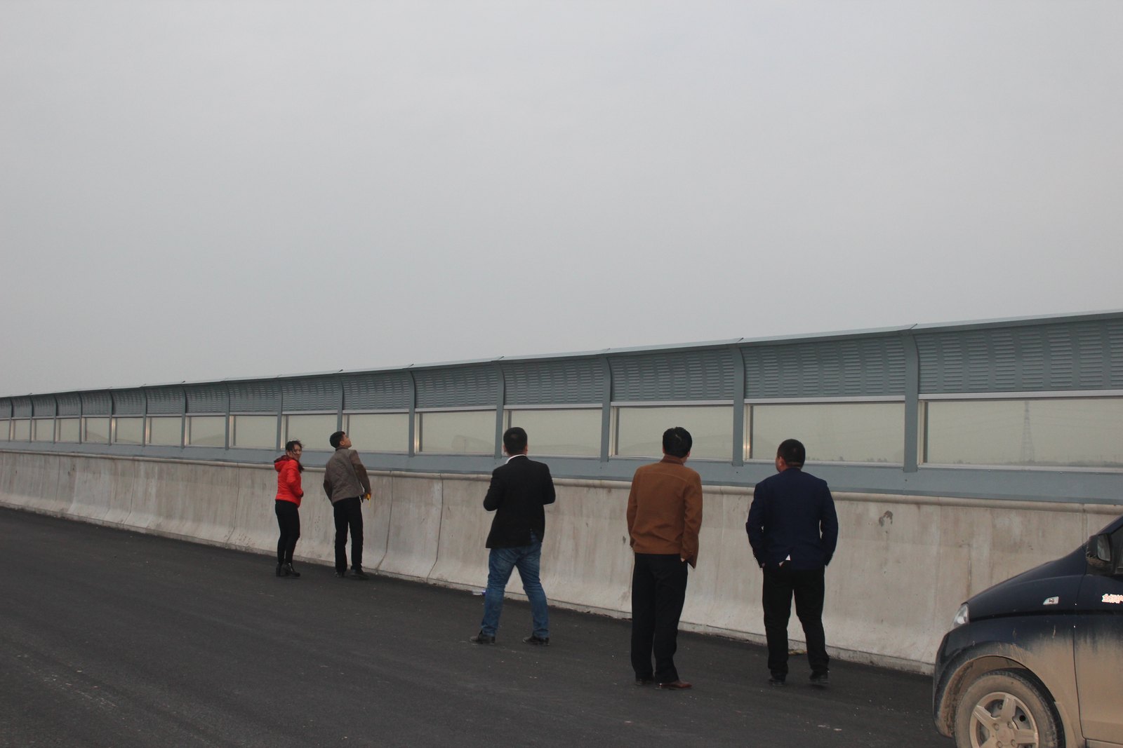 Nghiệm thu tường chống ồn cao tốc sau khi lắp đặt panel