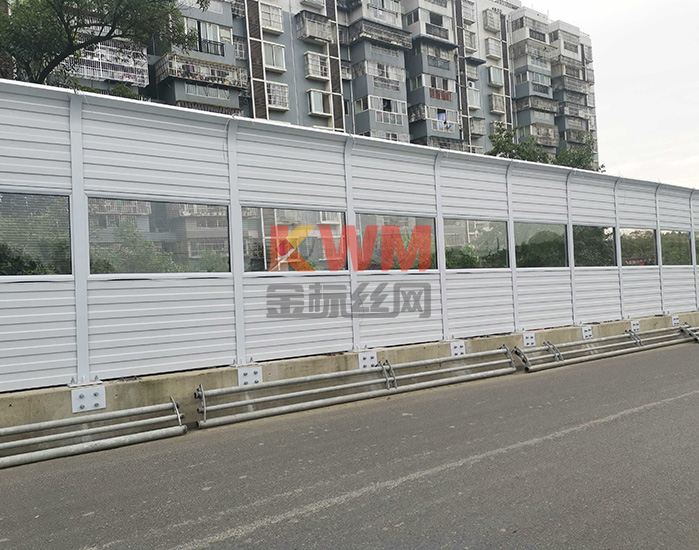 Dự án tường chống ồn đô thị Chengdu kết hợp panel kim loại và tấm trong suốt