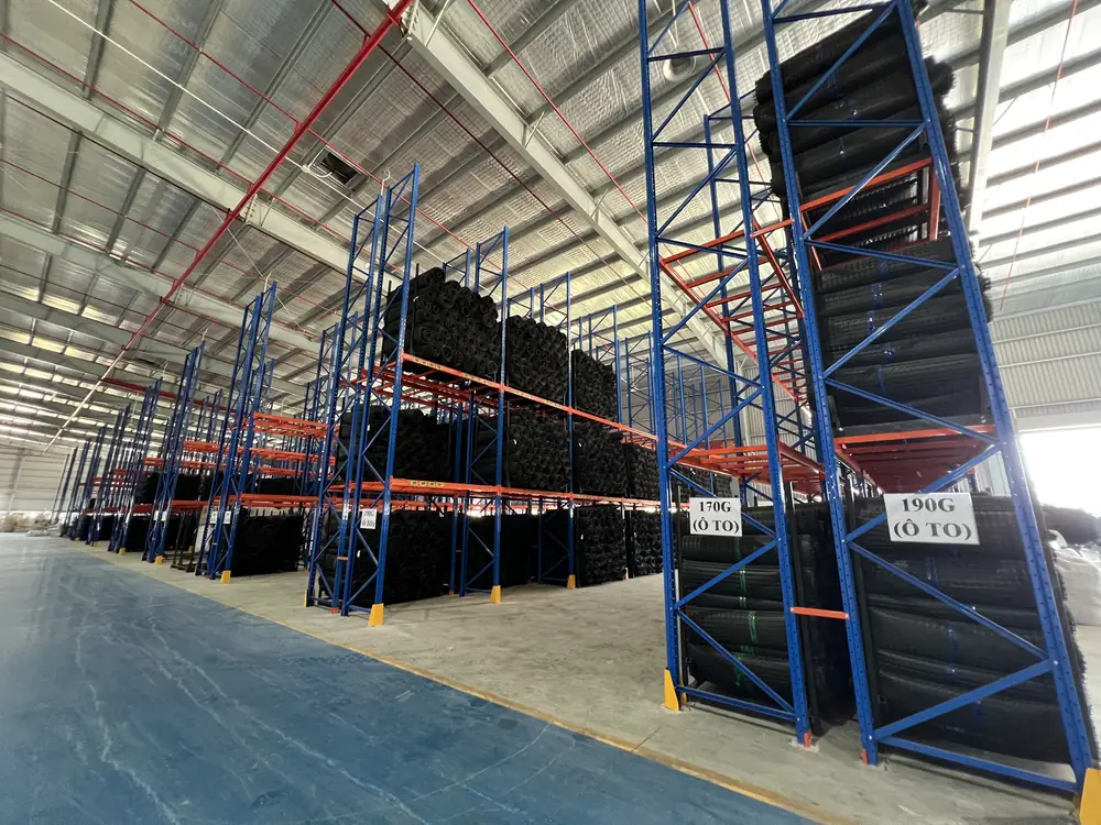 Khu vực lưu kho nguyên liệu sản xuất